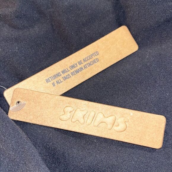 NWT Skims Fit everybody square neck bodysuit Onyx Medium BS-SCN-0294 - Picture 8 of 9